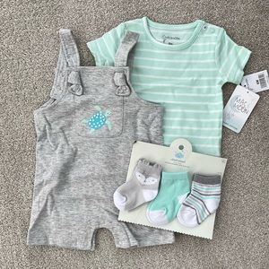 NWT Baby Mac & Moon Organic Cotton Short all set with Matching Socks Bundle